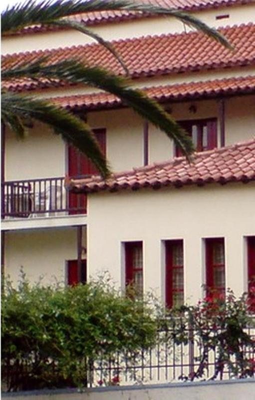 Hotel Kavouris Skopelos Town Exterior photo